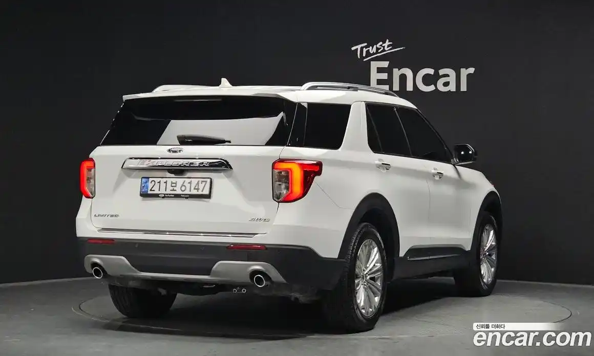 Ford Explorer 2023 2.3 Автомат в Москве № 233149, фото 6