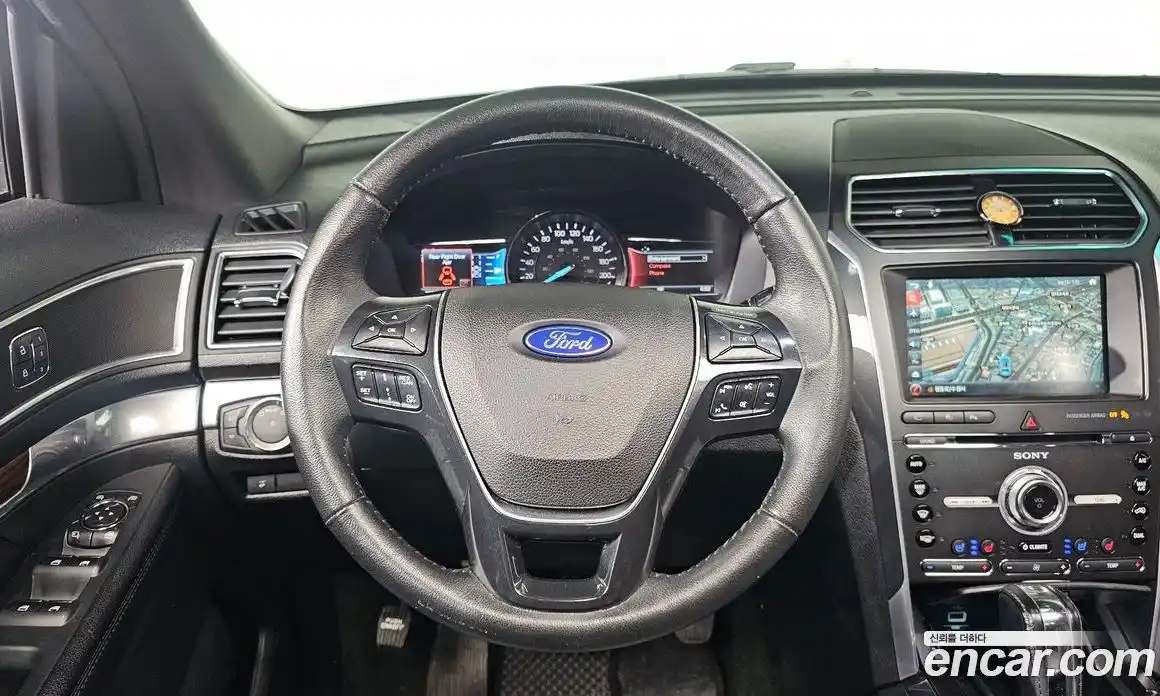 Ford Explorer 2016 3.5 Автомат в Москве № 255585, фото 17
