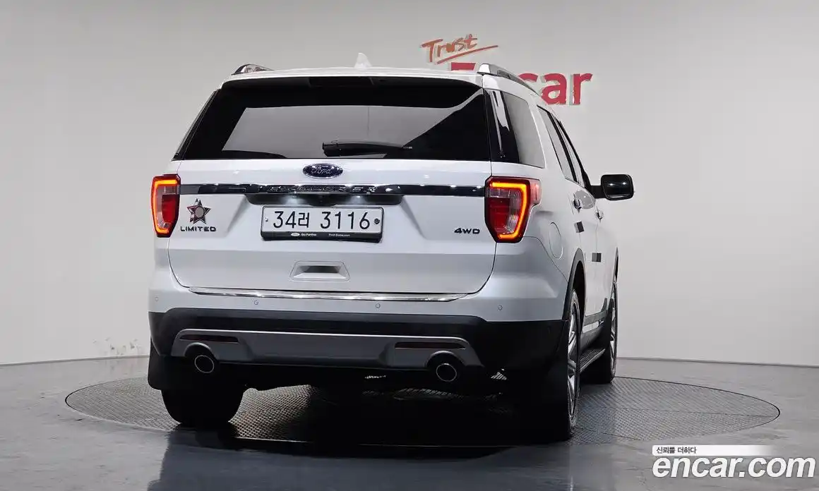 Ford Explorer 2016 3.5 Автомат в Москве № 255585, фото 10