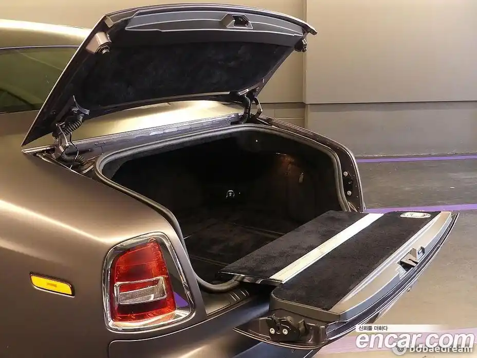 Rolls-Royce Phantom 2009 6.7 Автомат в Москве № 256703, фото 15