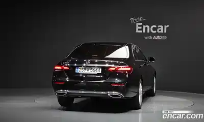 Mercedes-Benz E-Class, 2023