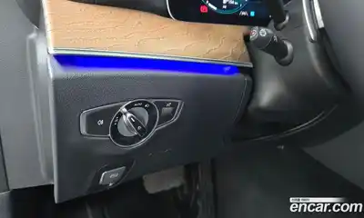 Mercedes-Benz E-Class 2023 2.0 Автомат в Москве № 262142, миниатюра 5