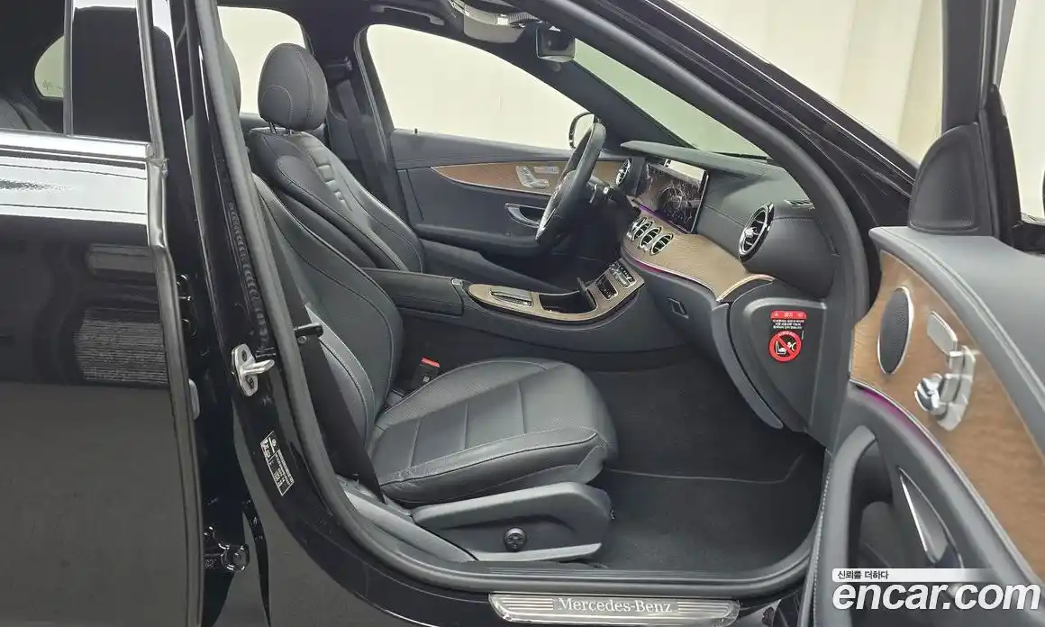 Mercedes-Benz E-Class 2023 2.0 Автомат в Москве № 262142, фото 8