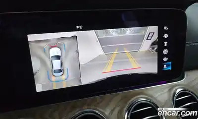 Mercedes-Benz E-Class 2023 2.0 Автомат в Москве № 262142, миниатюра 9