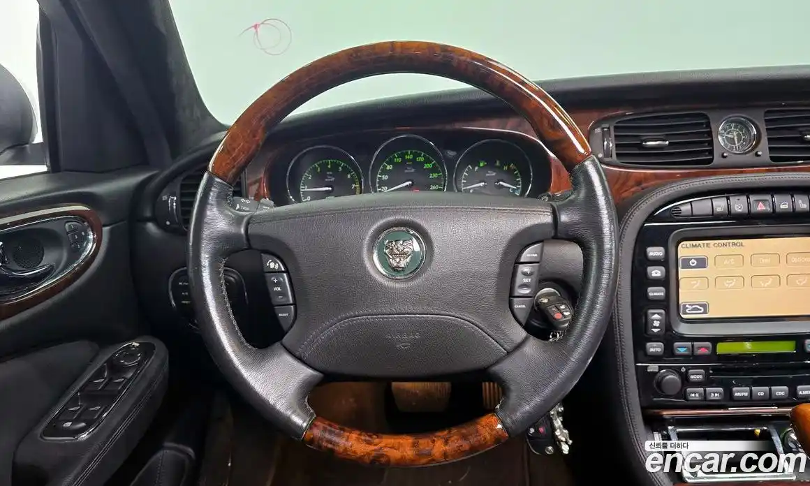 Jaguar XJ-6 2006 3.0 Автомат в Москве № 305051, фото 3