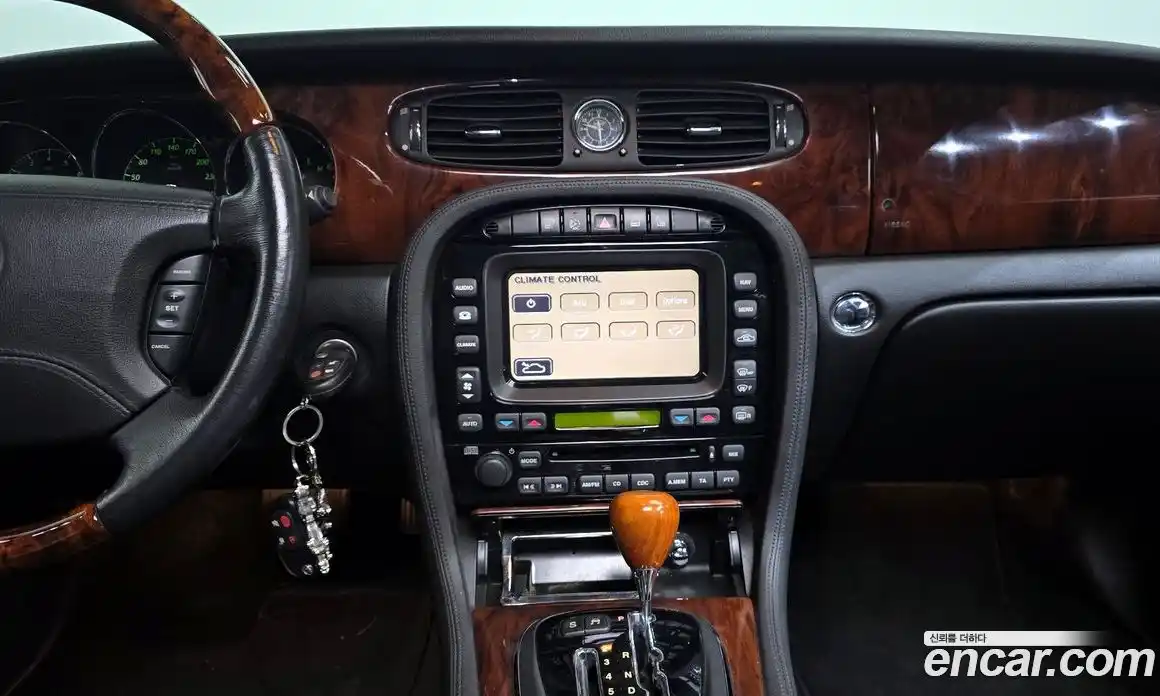 Jaguar XJ-6 2006 3.0 Автомат в Москве № 305051, фото 4