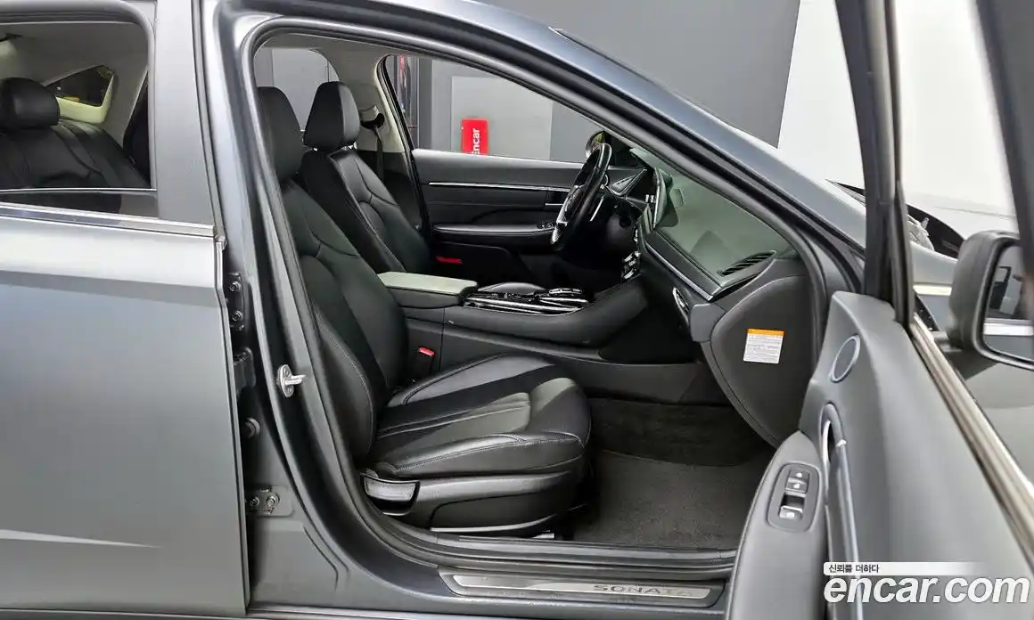 Hyundai Sonata 2023 2.0 Автомат в Москве № 305128, фото 15