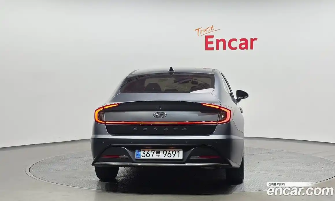 Hyundai Sonata 2023 2.0 Автомат в Москве № 305128, фото 17