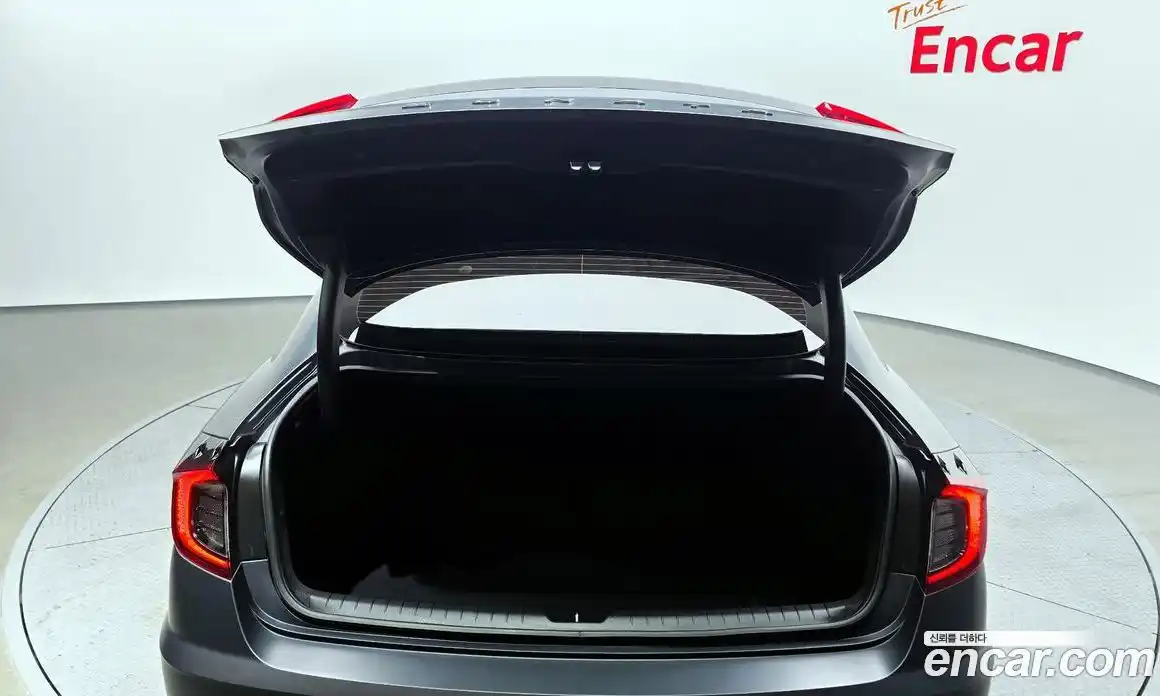 Hyundai Sonata 2023 2.0 Автомат в Москве № 305128, фото 3