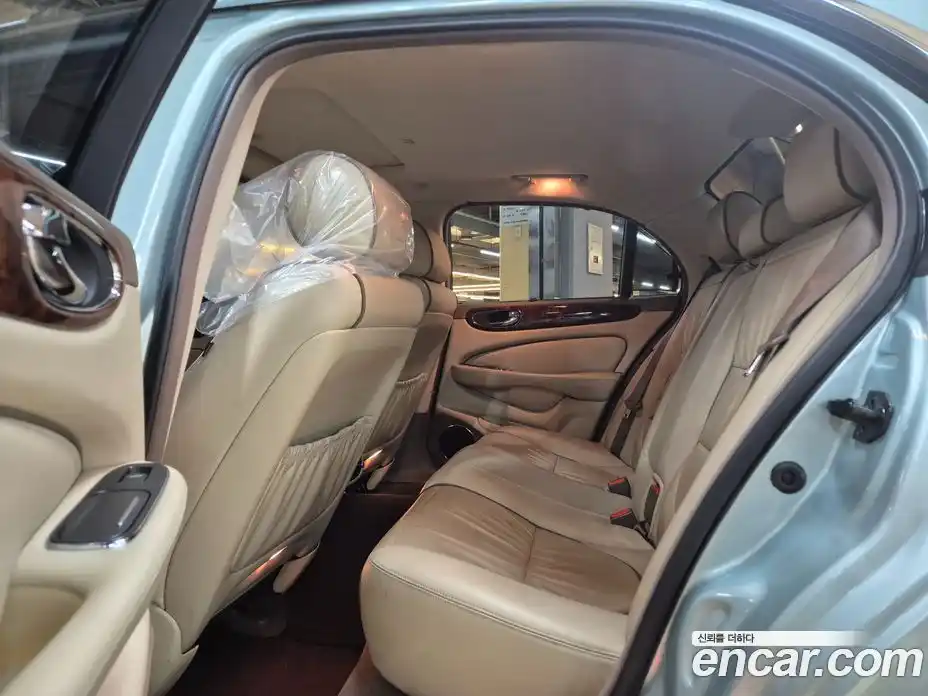 Jaguar XJ 2007 2.7 Автомат в Москве № 305184, фото 13