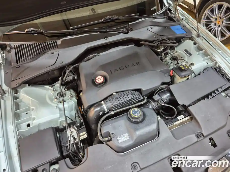 Jaguar XJ 2007 2.7 Автомат в Москве № 305184, фото 17