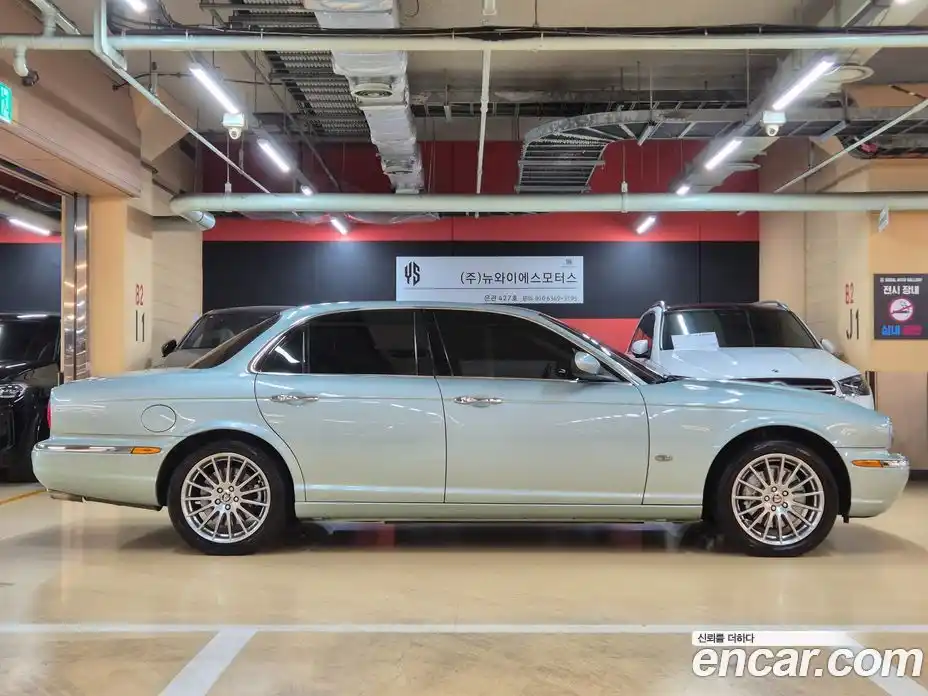 Jaguar XJ 2007 2.7 Автомат в Москве № 305184, фото 4