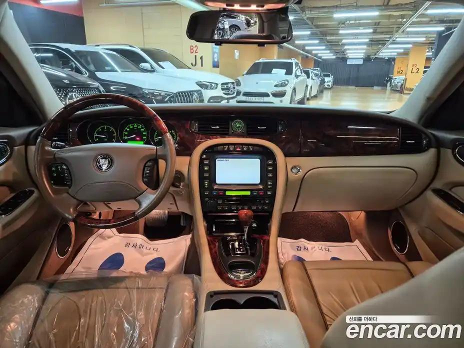 Jaguar XJ 2007 2.7 Автомат в Москве № 305184, фото 8