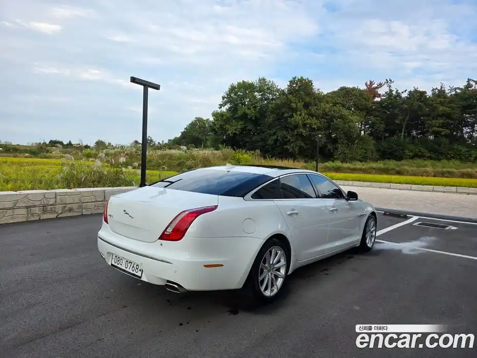 Jaguar XJ 2015 3.0 Автомат в Москве № 305198, фото 4