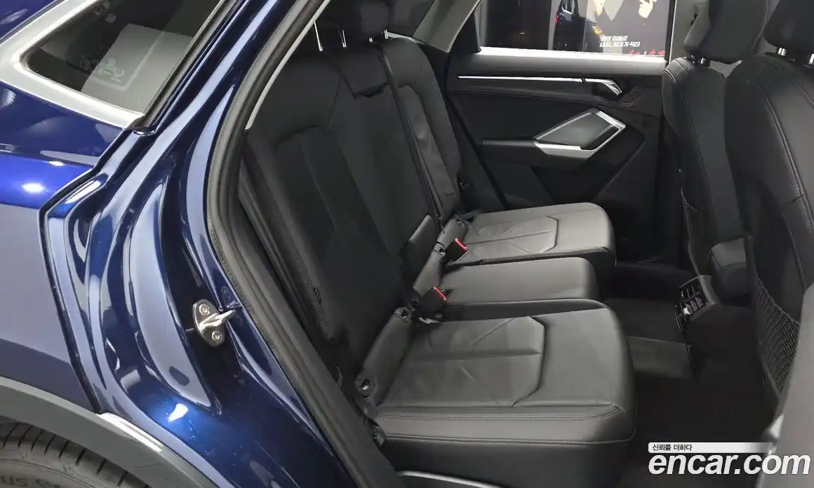 Audi Q3 2023 2.0 Автомат в Москве № 311797, фото 11