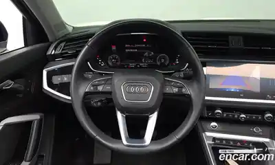 Audi Q3 2023 2.0 Автомат в Москве № 311797, миниатюра 2