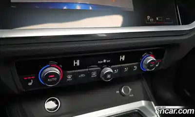 Audi Q3 2023 2.0 Автомат в Москве № 311797, миниатюра 3