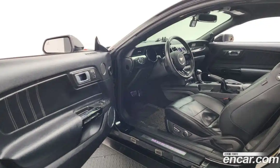 Ford Mustang 2015 2.3 Автомат в Москве № 313714, фото 9