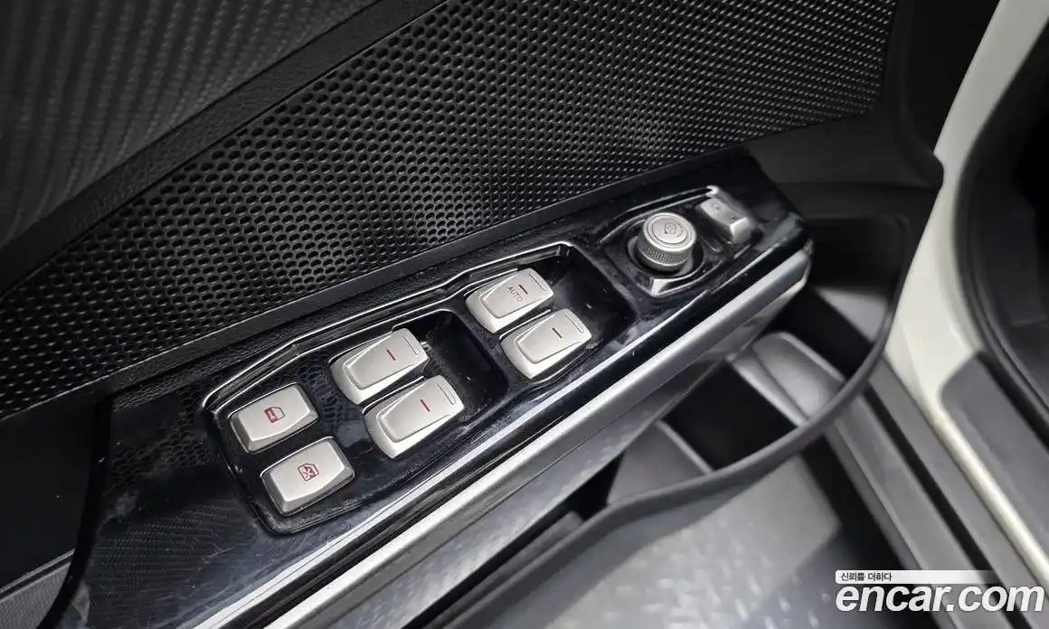 SsangYong TIBOLI 2018 1.6 Автомат в Москве № 32234, фото 9