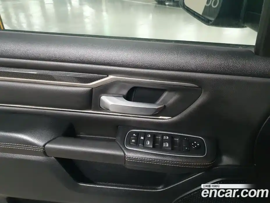 Dodge Ram Pick Up 2020 5.7 Автомат в Москве № 368540, фото 11