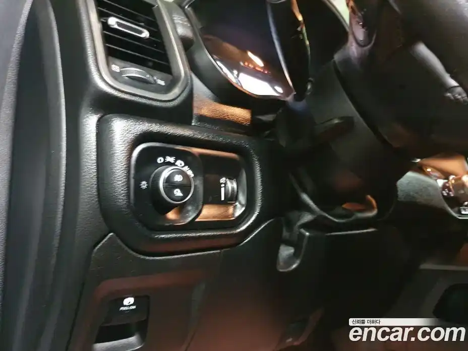 Dodge Ram Pick Up 2020 5.7 Автомат в Москве № 368540, фото 12