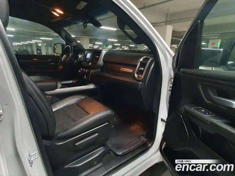 Dodge Ram Pick Up 2020 5.7 Автомат в Москве № 368540, фото 16