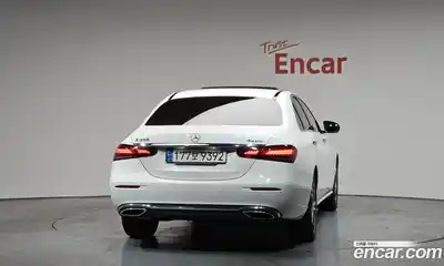 Mercedes-Benz E-Class 2022 2.0 Автомат в Москве № 372528, миниатюра 4