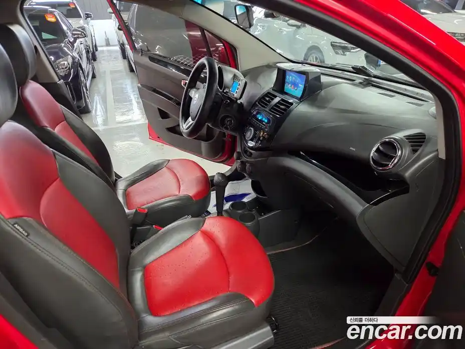 Chevrolet Spark 2012 1.0 Автомат в Москве № 381533, фото 8