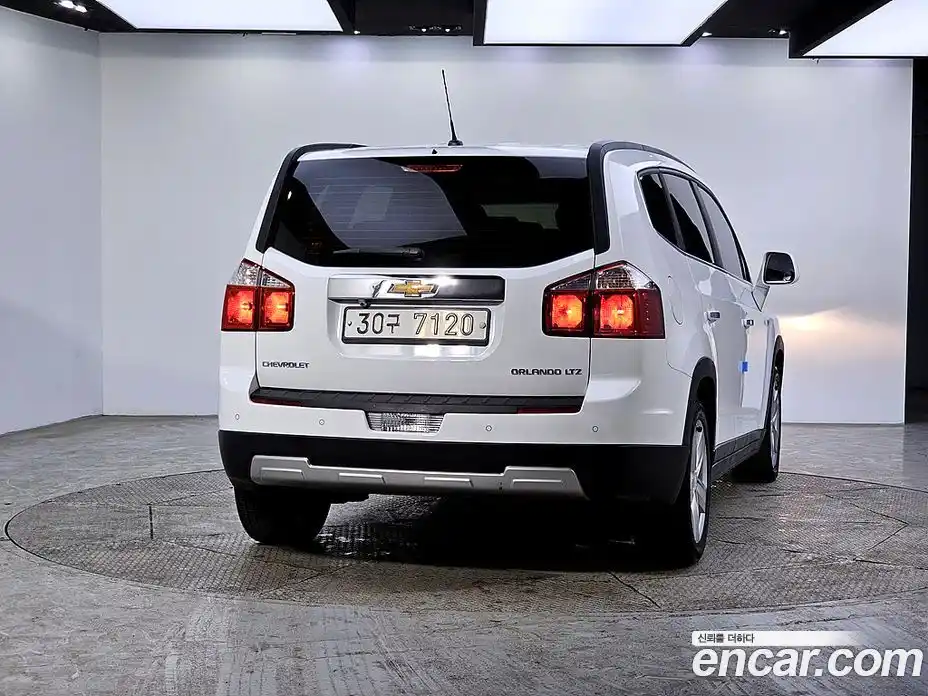 Chevrolet Orlando 2012 2.0 Автомат в Москве № 38657, фото 3
