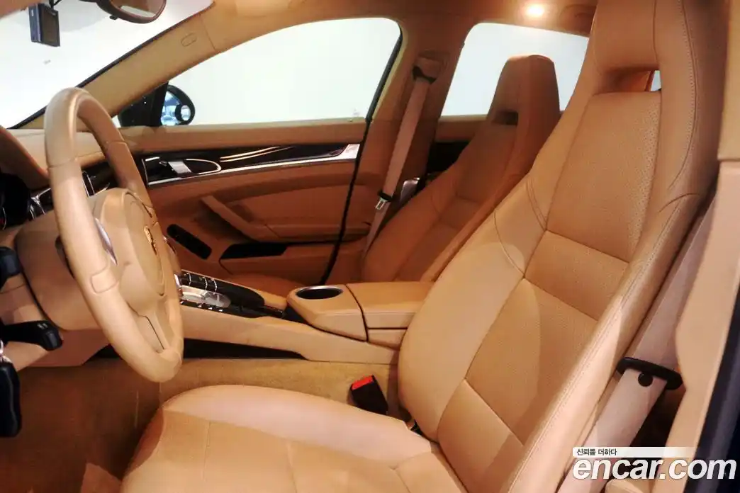 Porsche Panamera 2012 3.6 Автомат в Москве № 415909, фото 16