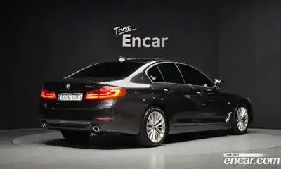 BMW 5-Series 2018 2.0 Автомат в Москве № 426564, миниатюра 2