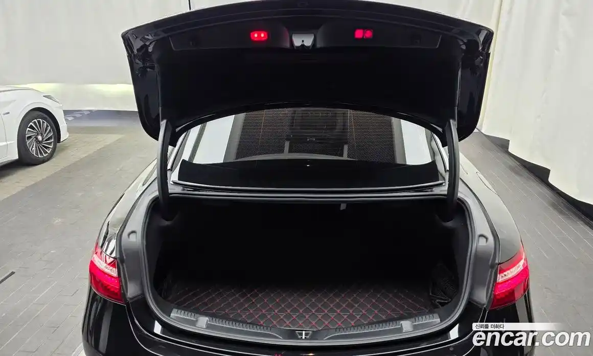 Mercedes-Benz E-Class 2017 3.0 Автомат в Москве № 427392, фото 20