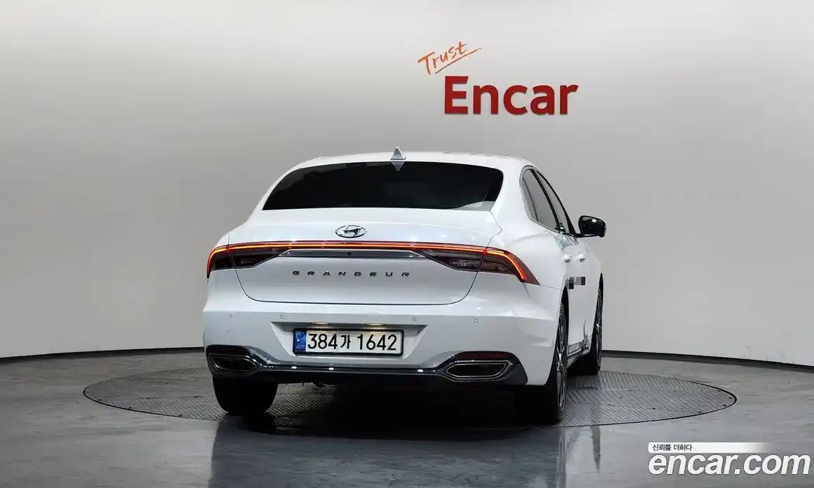 Hyundai Grandeur 2022 2.5 Автомат в Москве № 43098, фото 13