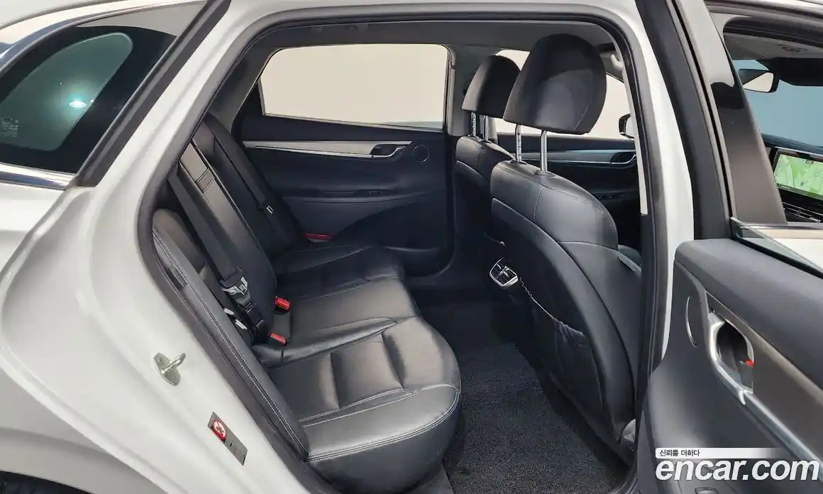 Hyundai Grandeur 2022 2.5 Автомат в Москве № 43098, фото 17