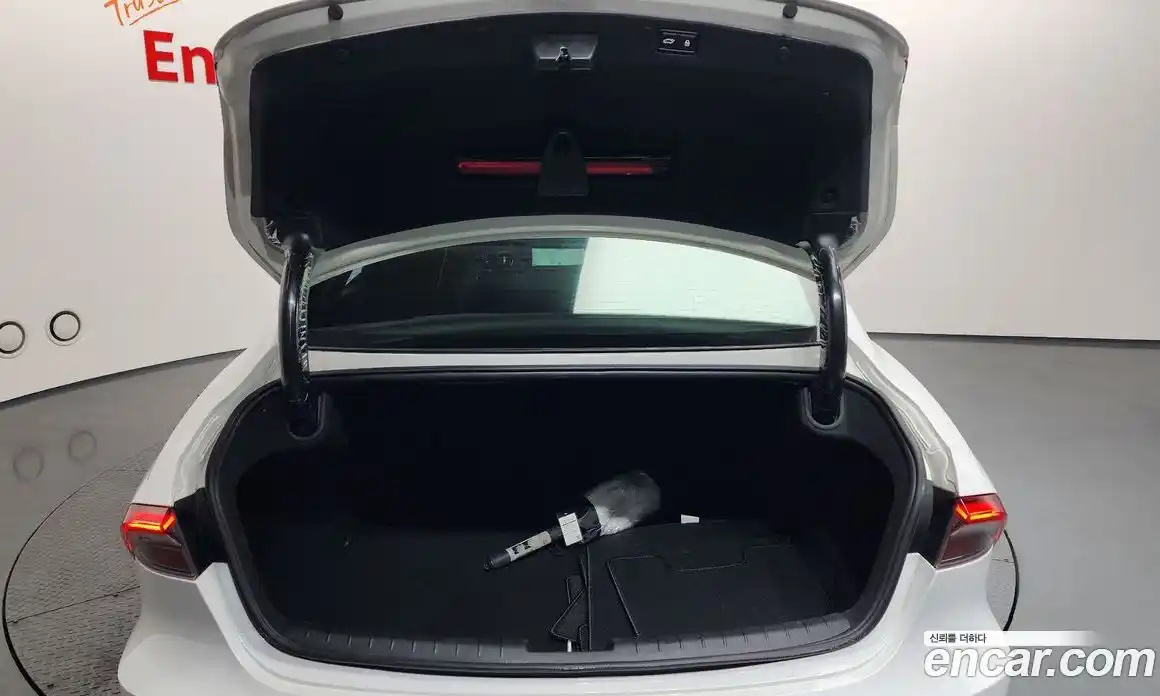 Hyundai Grandeur 2022 2.5 Автомат в Москве № 43098, фото 10