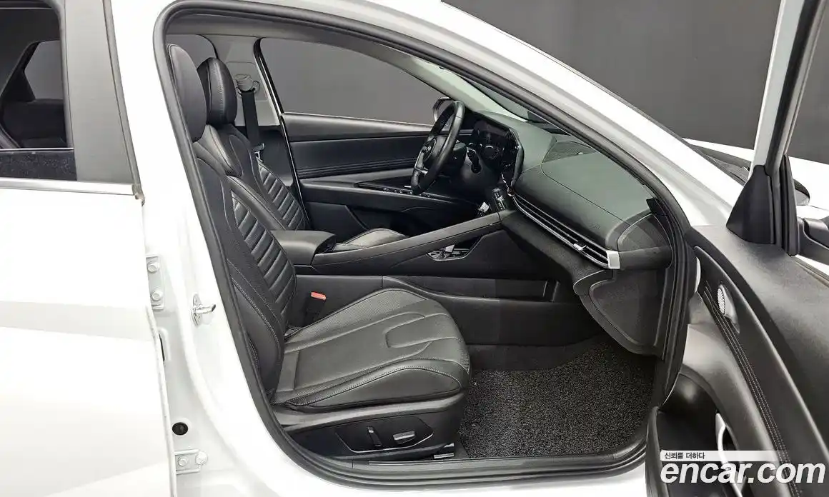 Hyundai Avante 2023 1.6 Автомат в Москве № 449101, фото 11