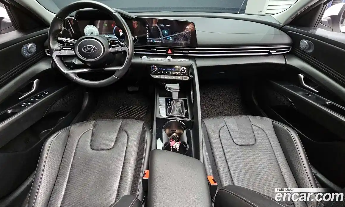 Hyundai Avante 2023 1.6 Автомат в Москве № 449101, фото 7