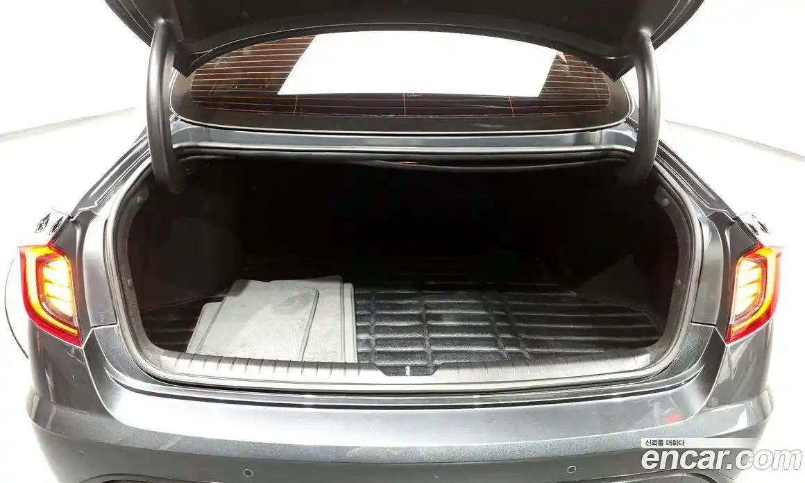 Hyundai Sonata 2020 2.0 Автомат в Москве № 450138, фото 20