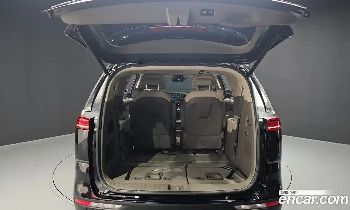 Kia Canival 2021 3.5 Автомат в Москве № 451721, фото 20