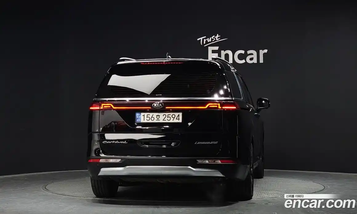 Kia Canival 2021 3.5 Автомат в Москве № 451721, фото 4