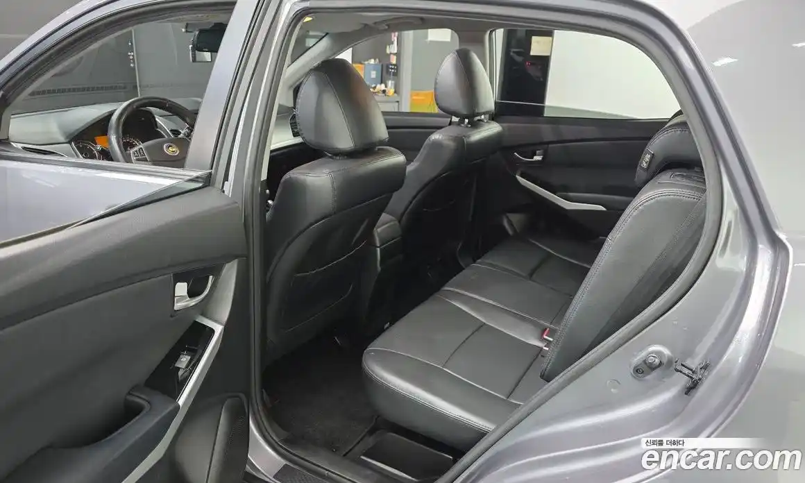 SsangYong Korando 2014 2.0 Механическая в Москве № 454268, фото 11