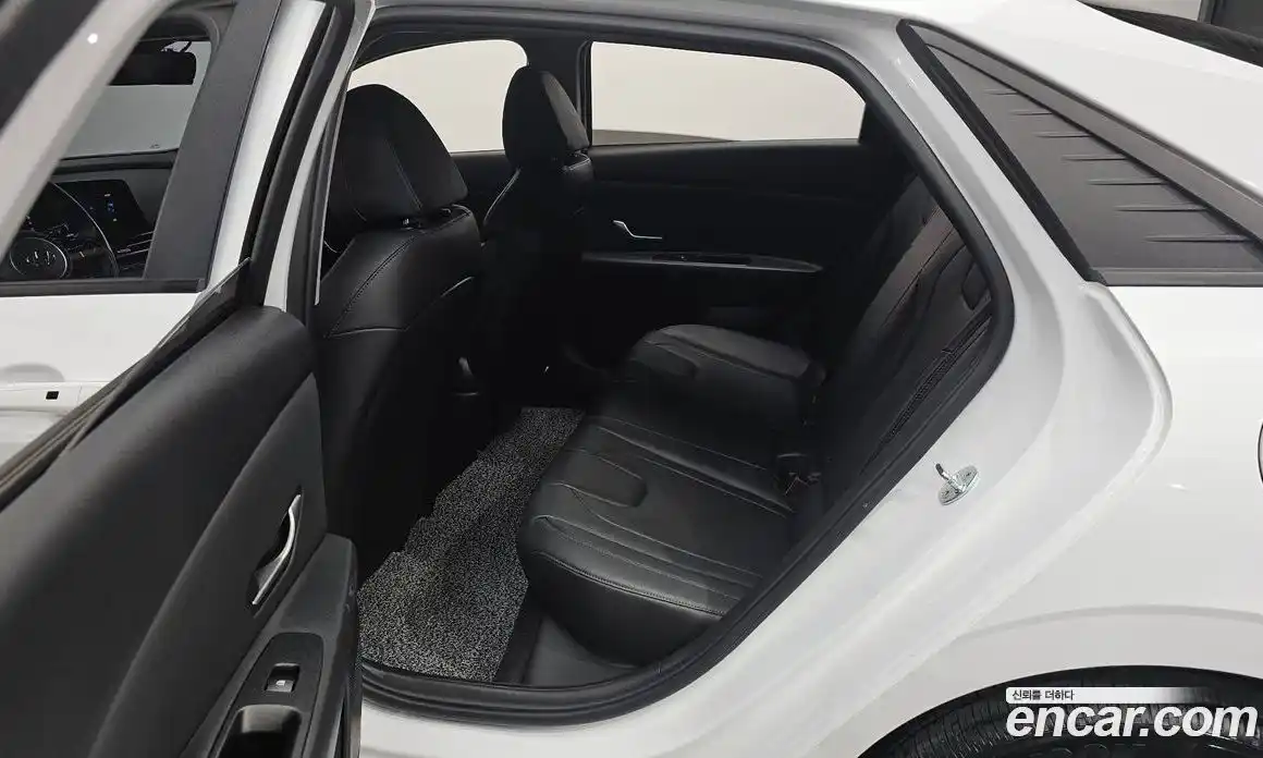 Hyundai Avante 2022 1.6 Автомат в Москве № 458797, фото 11