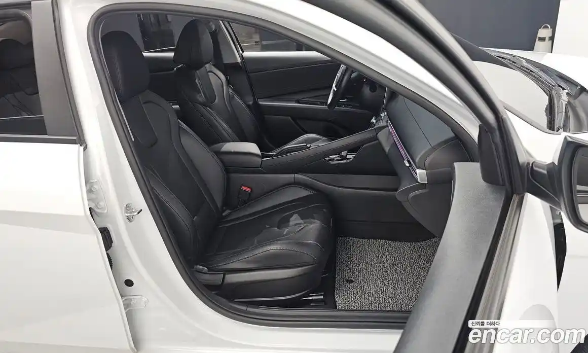 Hyundai Avante 2022 1.6 Автомат в Москве № 458797, фото 13