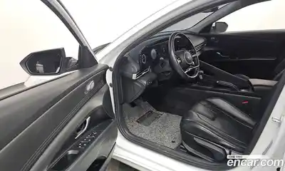 Hyundai Avante 2022 1.6 Автомат в Москве № 458797, миниатюра 10