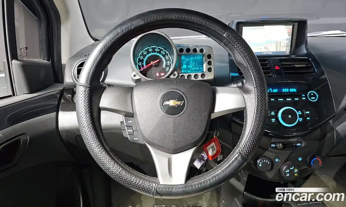 Chevrolet Spark 2012 1.0 Автомат в Москве № 462930, фото 16