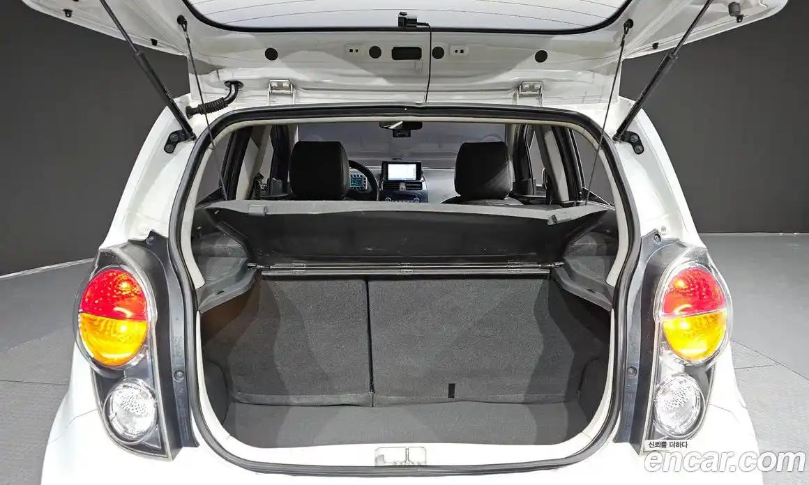 Chevrolet Spark 2012 1.0 Автомат в Москве № 462930, фото 20