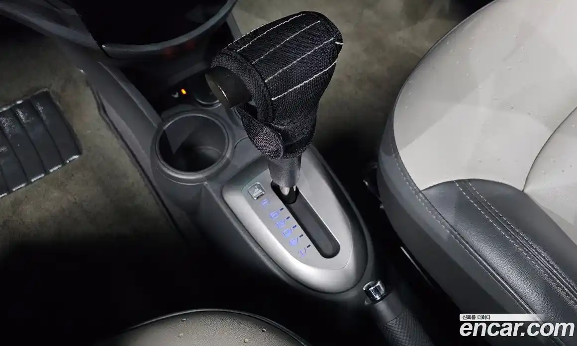 Chevrolet Spark 2012 1.0 Автомат в Москве № 462930, фото 9