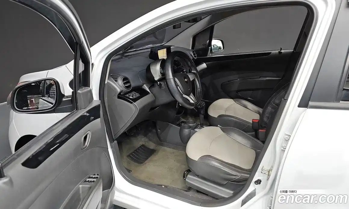 Chevrolet Spark 2012 1.0 Автомат в Москве № 462930, фото 10