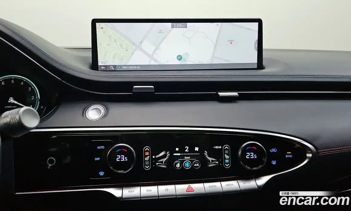 Genesis GV70 2023 2.5 Автомат в Москве № 57980, фото 14