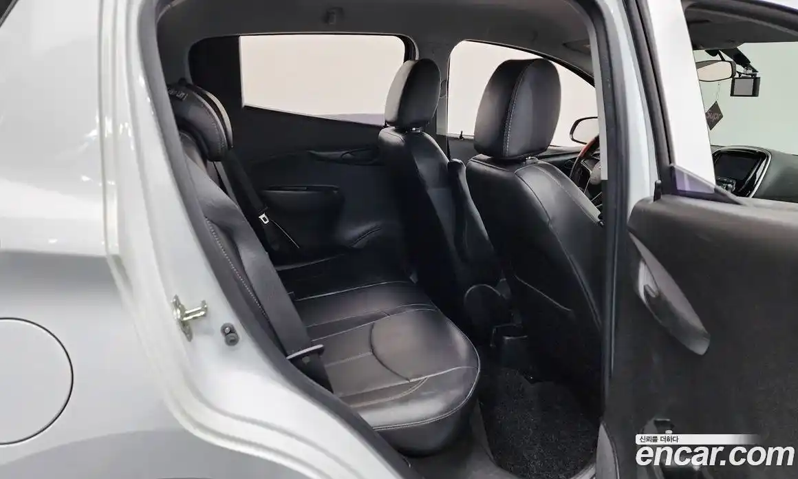 Chevrolet Spark 2016 1.0 Автомат в Москве № 104864, фото 9